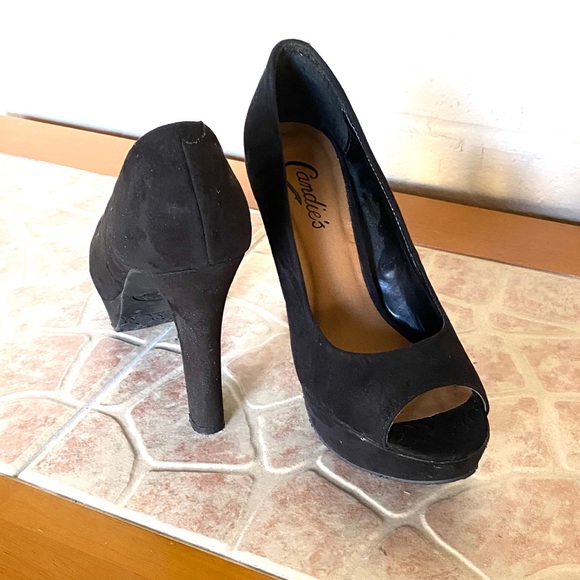 Black suede pumps peep toe Size 6.5, 4 inch heel - Picture 3 of 7